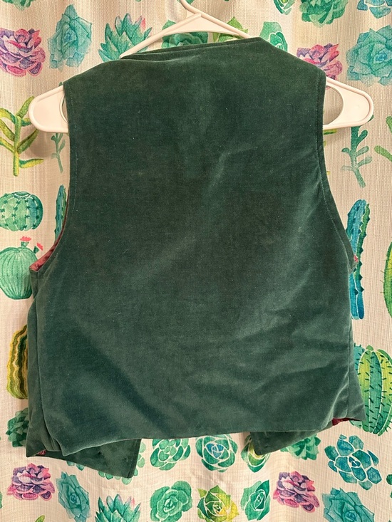 Vintage Green Velvet Embellished Vest with Ivory Accents - Picture 2 of 2